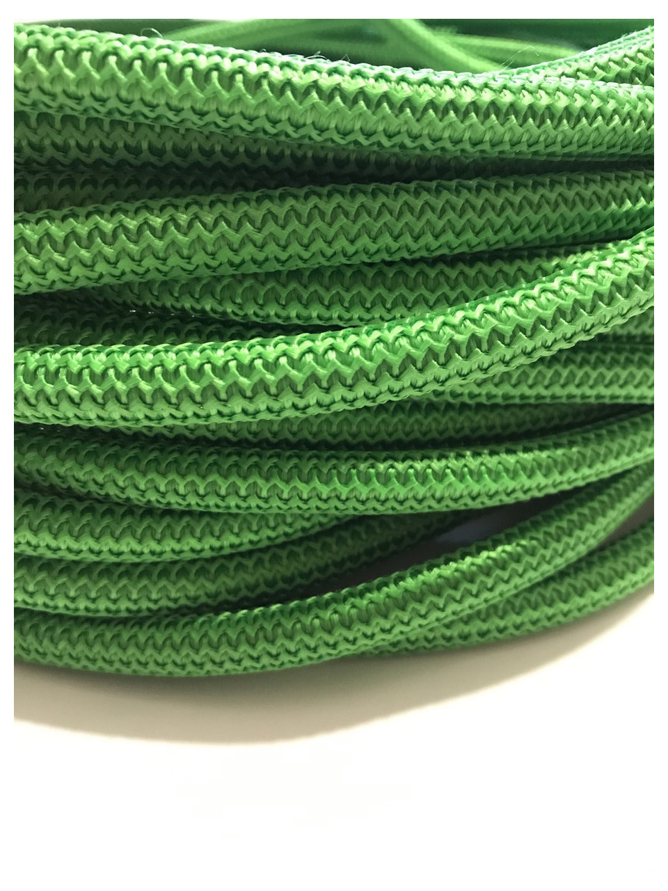 Шнур экспандерный (резинка), 6мм, 100м. Эластичный резиновый шнур 8мм. Резина в оплетке. Маслостойкий шланг для перекачки. Шнур 6467-79.