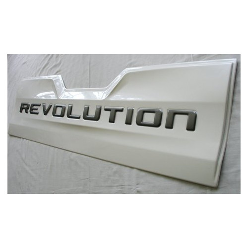 Toyota Hilux Revo 2014 зовнішня накладка на задній борт Revolution біла (TSTYHX-RDG01W) фото №2
