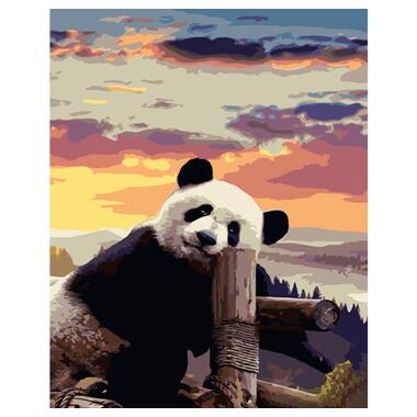 Картина за номерами Strateg ПРЕМІУМ Панда на фоні неба розміром 40х50 см (GS967) фото №1