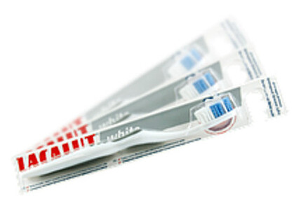 Зубна щітка Lacalut white (4016369696040) фото №1