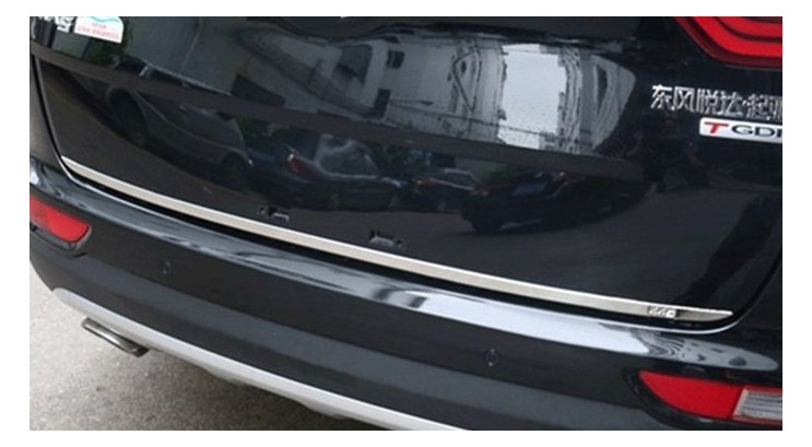 Kia Sportage KX5 Mk4 2015 хром накладка на край задніх дверей (JMTKX5RLC) фото №1