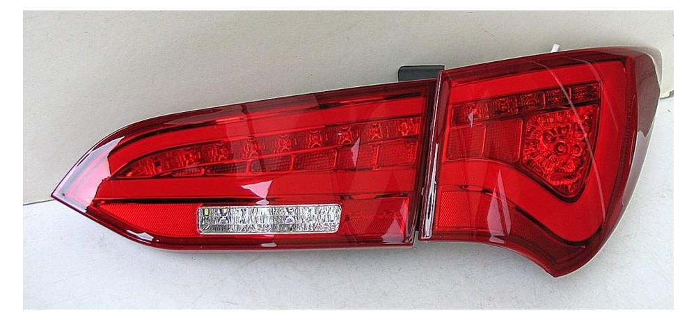 Hyundai Santa Fe 3 оптика LED SuperLux задня світлодіодна альтернативна червона (WH106-R) фото №1