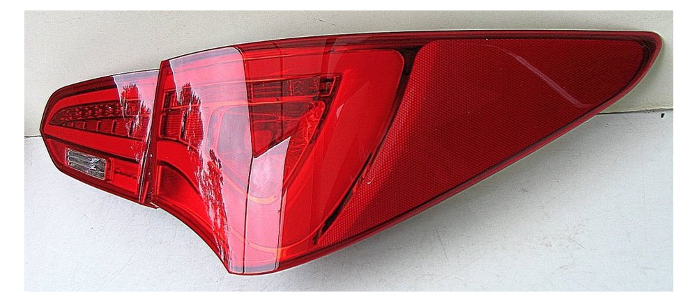 Hyundai Santa Fe 3 оптика LED SuperLux задня світлодіодна альтернативна червона (WH106-R) фото №4