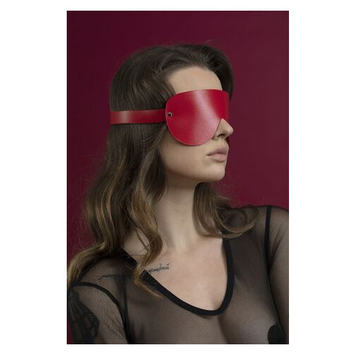 Маска шкіряна закрита Feral Feelings - Blindfold Mask Червона фото №3