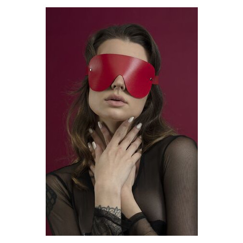 Маска шкіряна закрита Feral Feelings - Blindfold Mask Червона фото №1