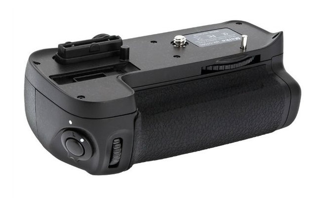 Ручка-тримач акумуляторів Nikon MK-D7000 фото №5