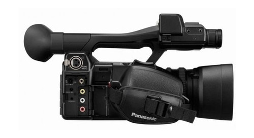 Цифровая видеокамера Panasonic AG-AC30EJ фото №4