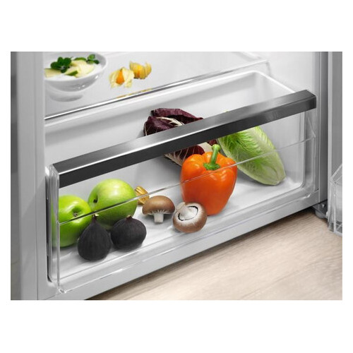 Холодильник Electrolux LXB1SF11W0 фото №4