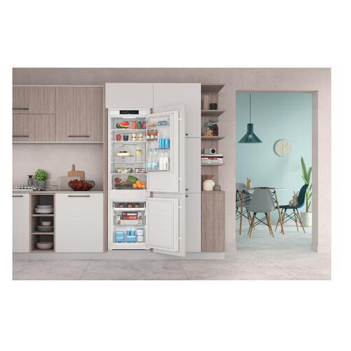 Холодильник Indesit INC18 T311 фото №3