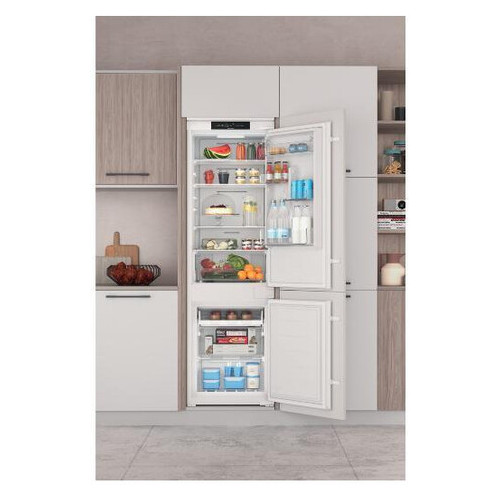 Холодильник Indesit INC18 T311 фото №4