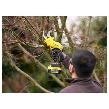 Ножиці садові - акумуляторний секатор Stanley FATMAX с АКБ и ЗУ SFMCPP32M1  фото №5