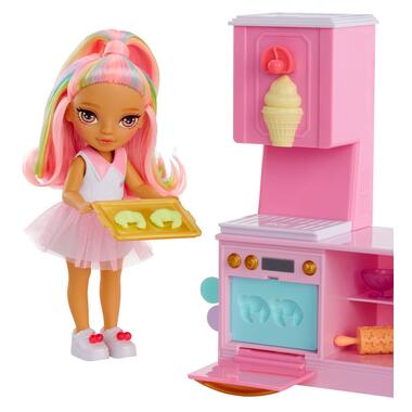 Игровой набор с куклой Rainbow High серии Littles Кондитерская Кэнди 522058  фото №6