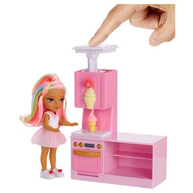 Игровой набор с куклой Rainbow High серии Littles Кондитерская Кэнди 522058  фото №3
