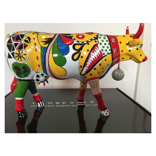 Колекційна статуетка корова Kick фото №1